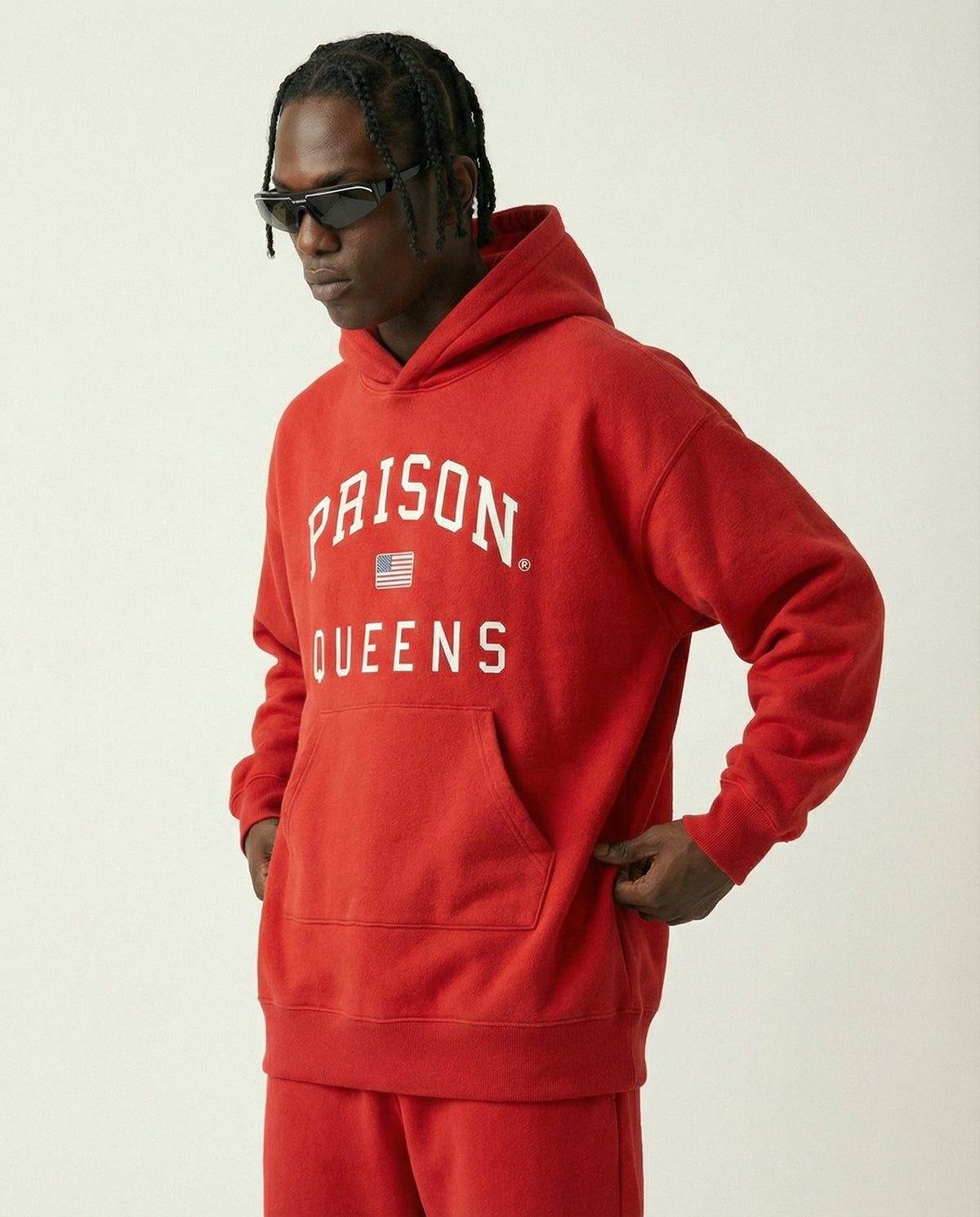 Hoodie Essentials Queens Varsity Red