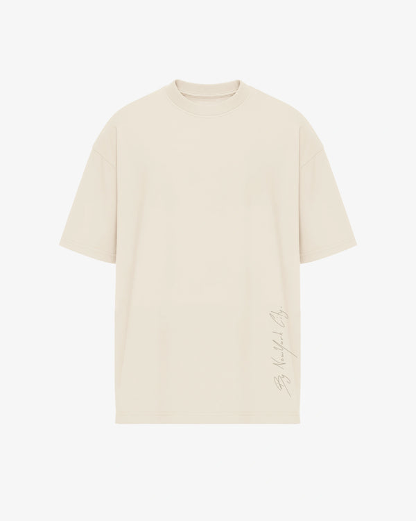 Oversized minimalist graphic tee tshirt