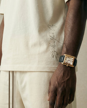 Oversized minimalist graphic tee tshirt