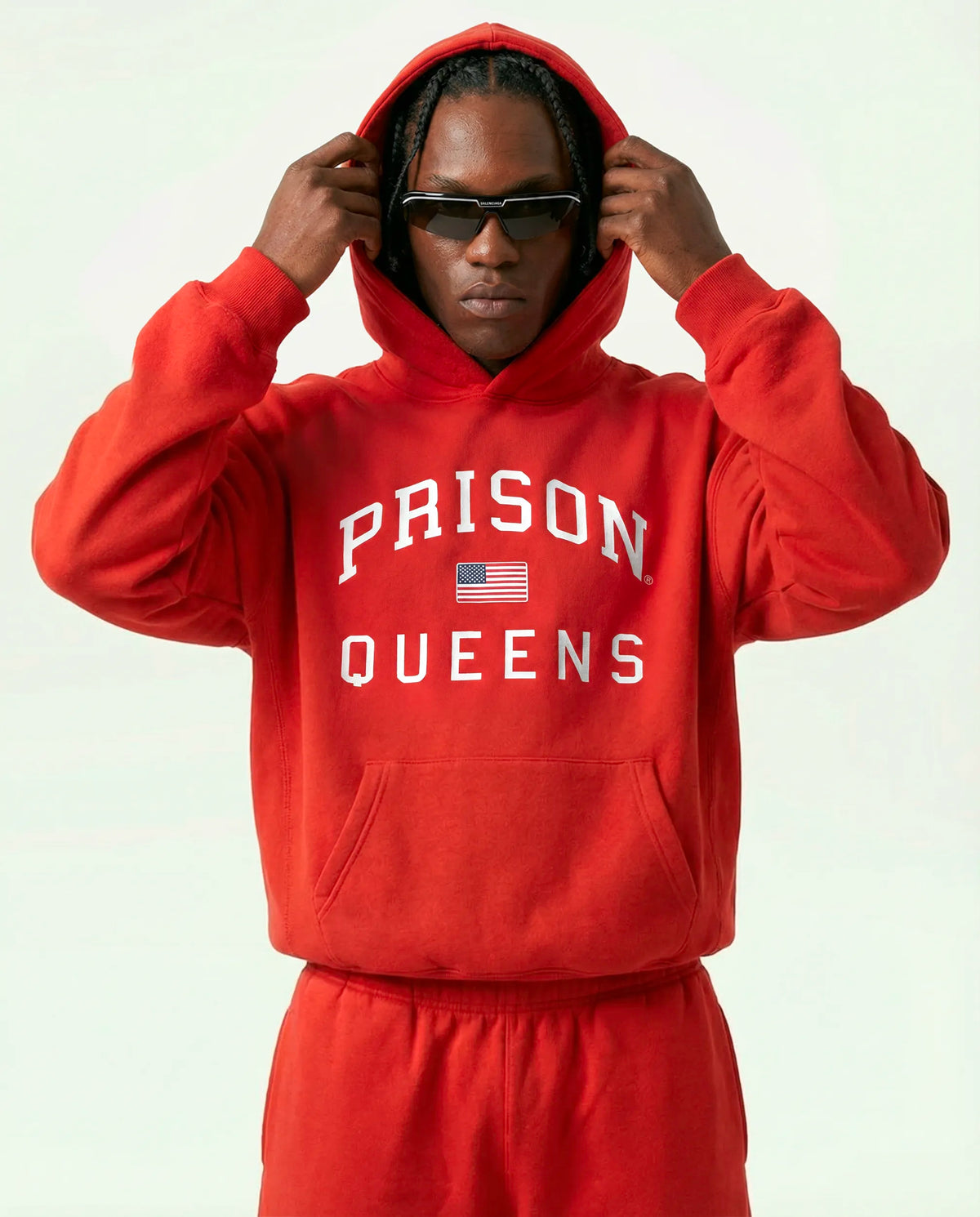 Hoodie Essentials Queens Varsity Red